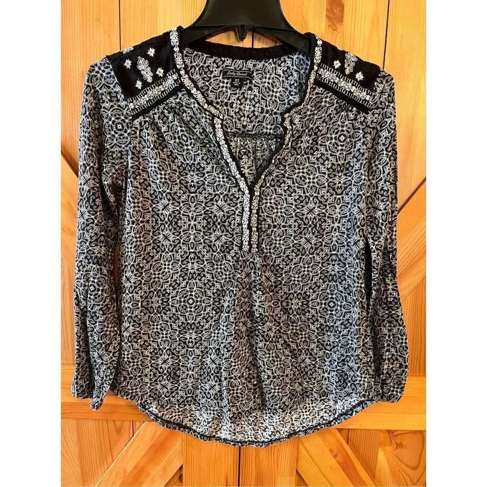 Lucky Brand long sleeve blouse size XS (1684)